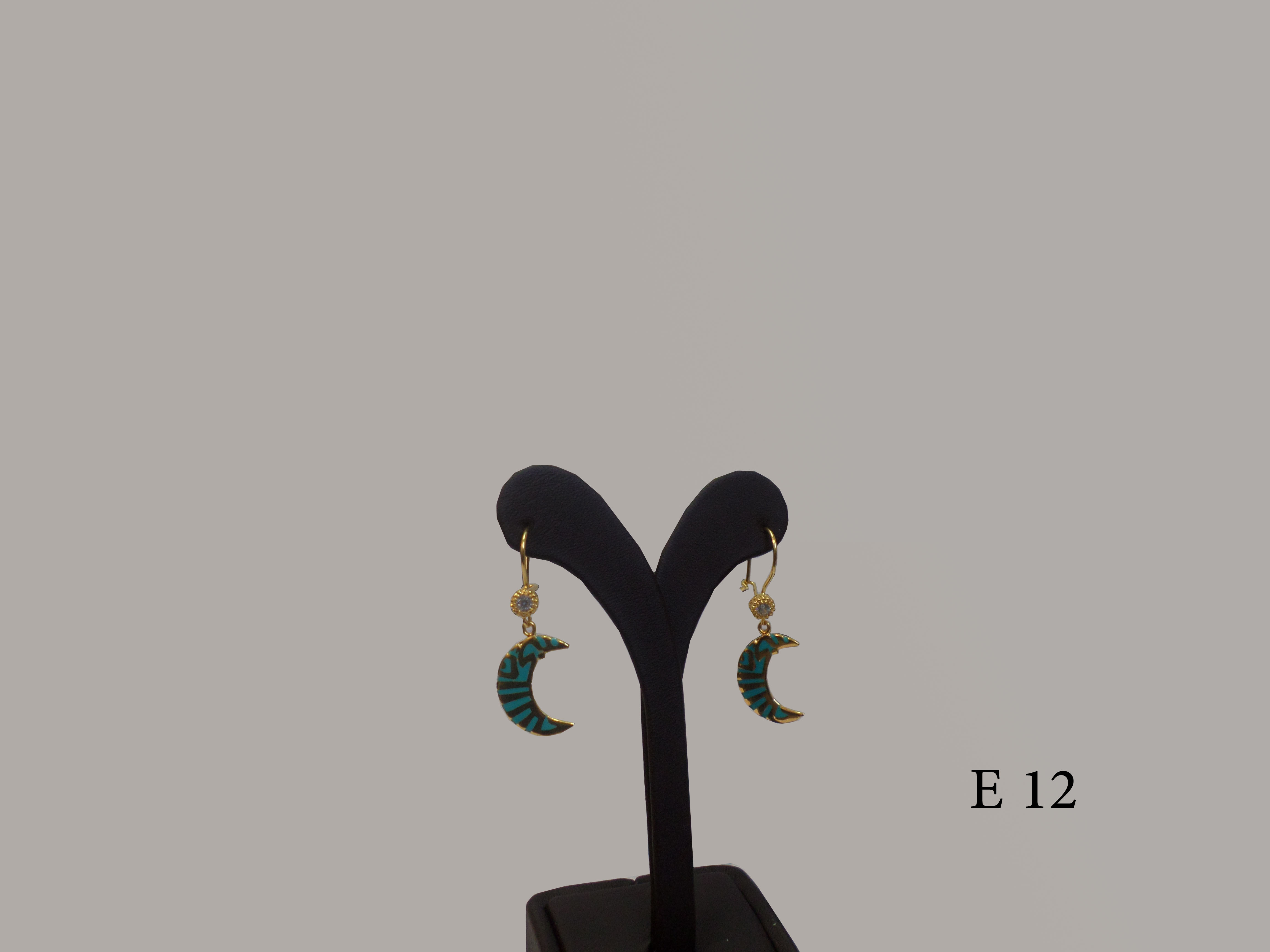 E 12
