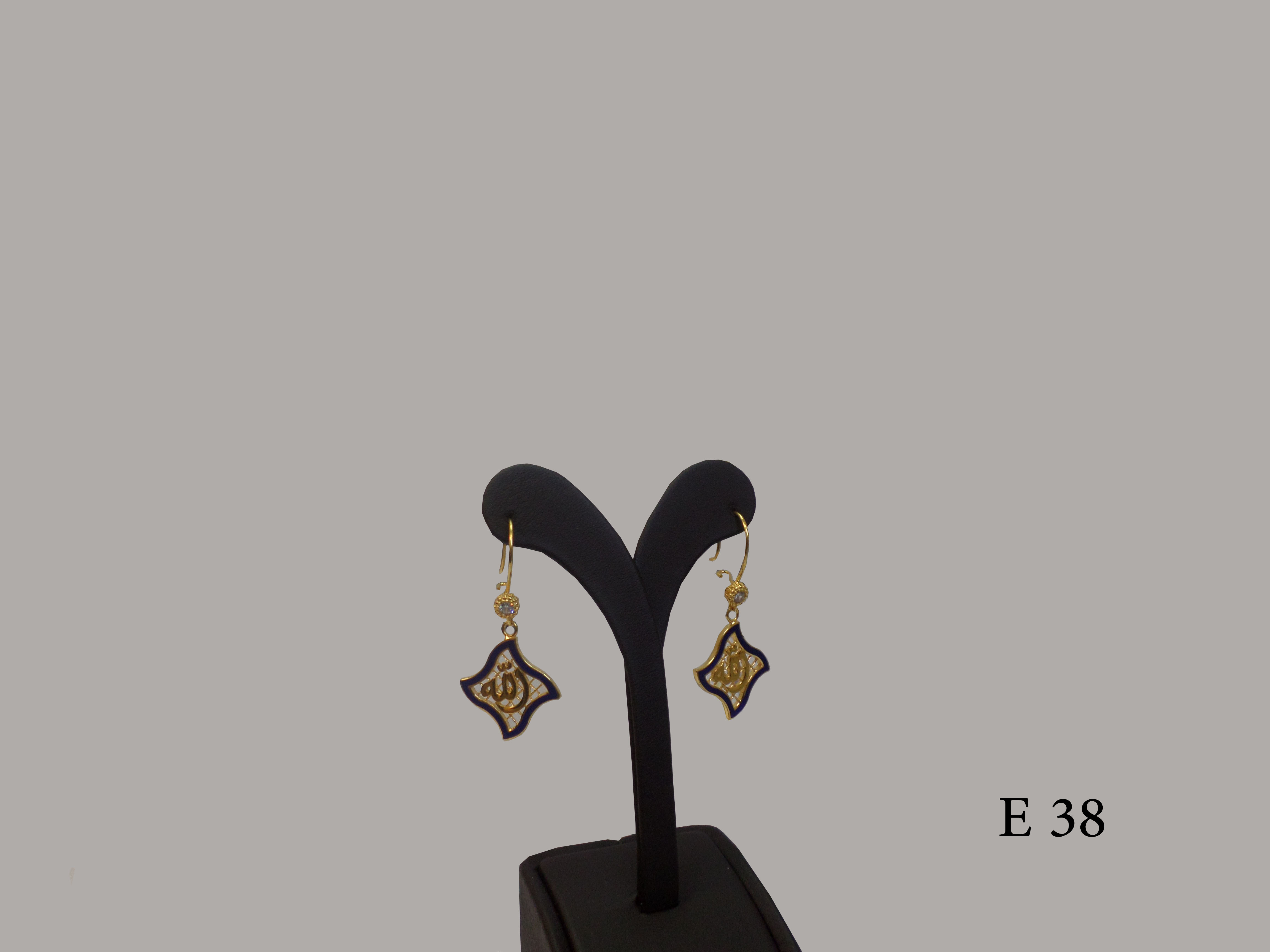 E 38