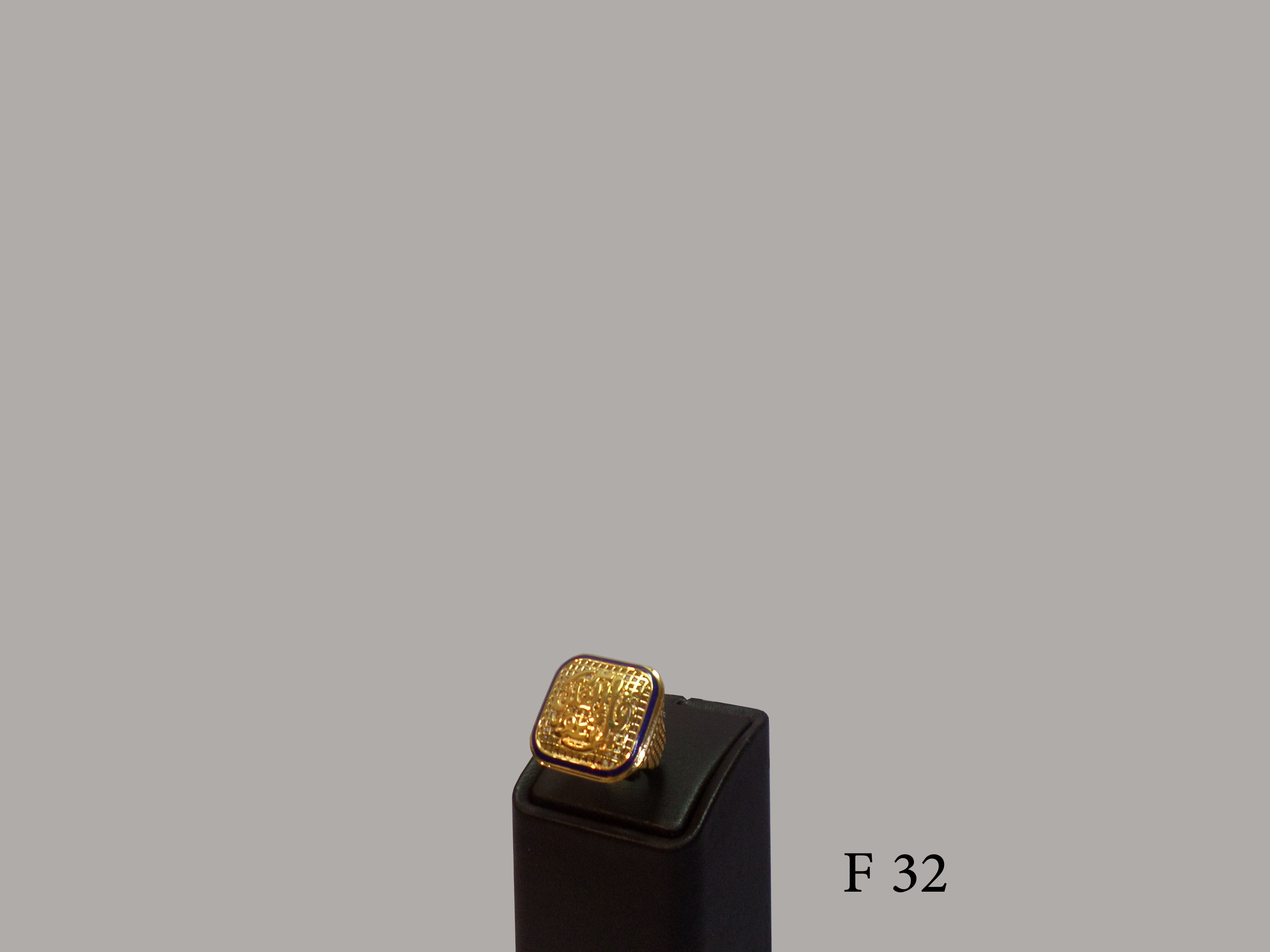 F 32